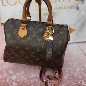 SOLD!!!!!! Louis Vuitton Monogram Speedy 25.